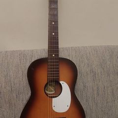 Kansas parlour size guitar