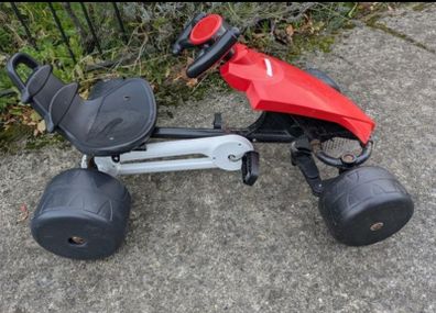 Kids pedal go-kart