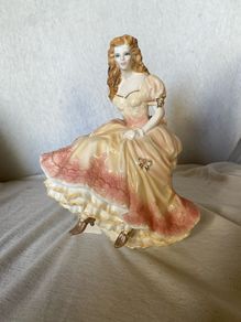 Royal Worcester Claire (from the Summer Romance collection