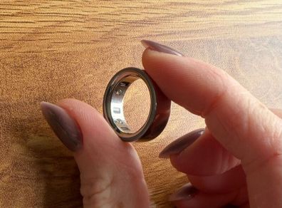 Oura Ring 4, size 7