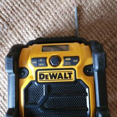 Dewalt Radio DCR020 18V and 220 Mains powered