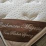 King size bed Image 4