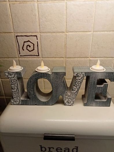 Candle holder