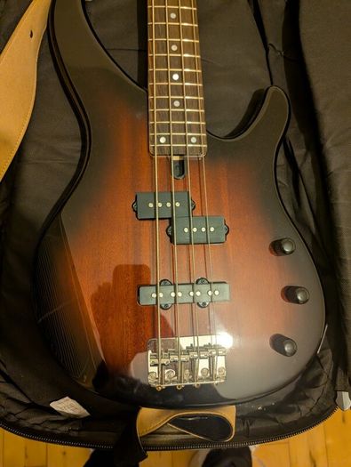Bass guitar Yamaha RBX174