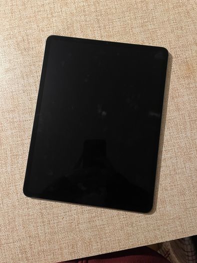 12.9-inch iPad Pro 128 GB Space Gray