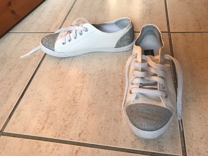 (Lot of 25) Ladies' Shoes Size 3/36