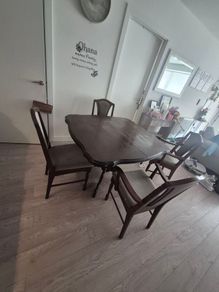 Solid Oak Dining Table + 6 Chairs