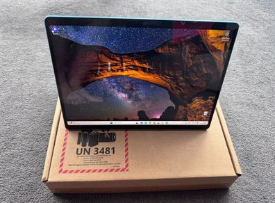 Microsoft Surface Pro Copilot+ PC (11th Edition)