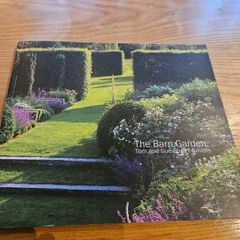 The Barn Garden: Making a Place, Tom Stuart-Smith, Sue Stuart-Smith garden design book