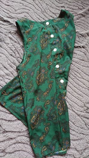 Sleeveless Top Size 8-12