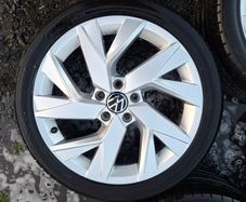 18" Genuine Vw Alloys with tyres