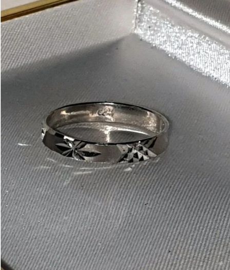 Hallmarked Silver Ex-Display Wedding Ring