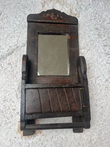 Small mirror / wall mounted key box
