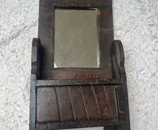 Small mirror / wall mounted key box