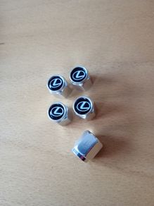 Brand New Lexus Silver Dust Caps x5