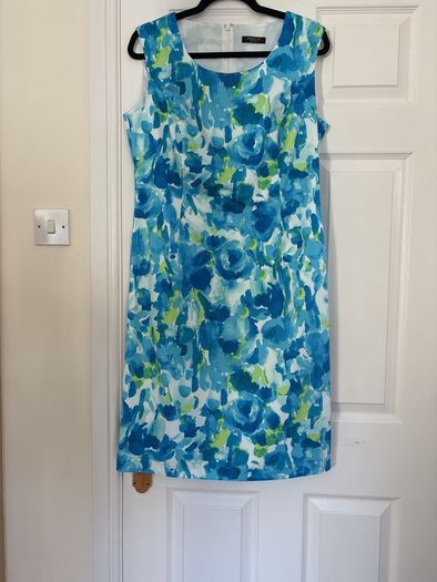 Precis Petite Dress. Size 14 (Small)