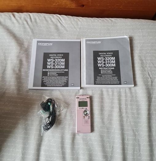 Olympus ws-300m digital voice recorder pink 256 mb in excellent condition