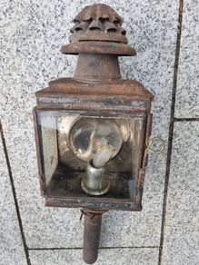 Antique carriage lamp