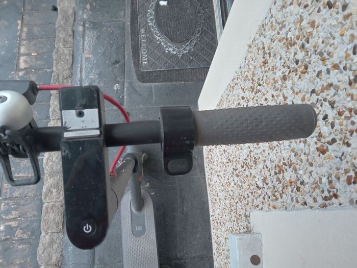Electric scooter