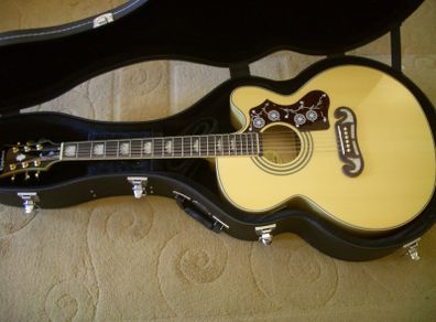 Epiphone EJ-200 SCE / N Electro Acoustic Guitar