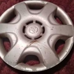 1 x Toyota Corolla Genuine 14'' Hubcap Wheel Trim Cover