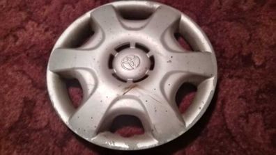 1 x Toyota Corolla Genuine 14'' Hubcap Wheel Trim Cover