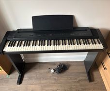 Roland EP 7 ii digital piano