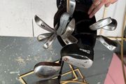 set golf clubs