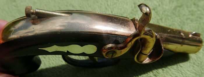 Vintage 1960s Japan Derringer Pistol Gun Lighter (it looks like it works)