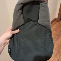 Maxi Cosi newborn carseat insert