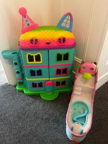 Gabby dollhouse and ship