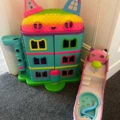 Gabby dollhouse and ship