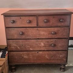 Antique chest of drawers
