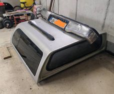 hilux parts (tub, canopy,lights ect...)