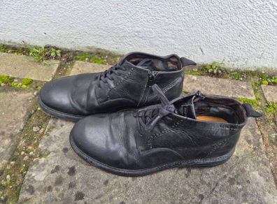 Ambitious Portugal Black Leather Ankle Boots