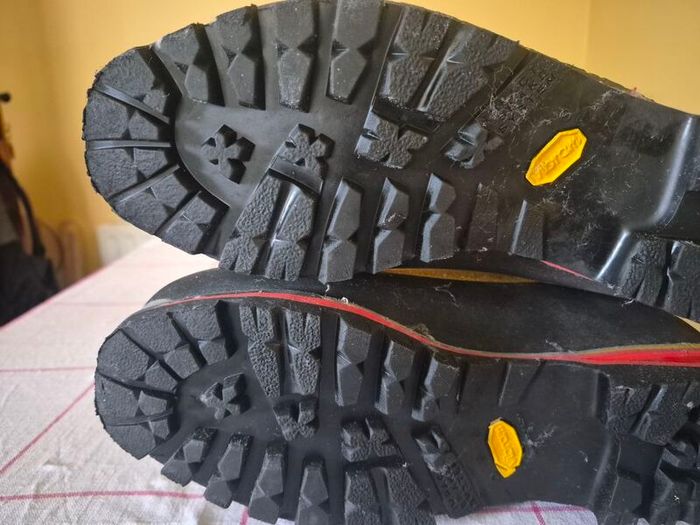 la sportiva nepal cube