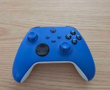 XBOX Wireless Controller - Shock Blue (Like New)