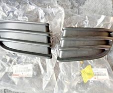 Toyota Land Cruiser Prado 02-09 52127-60020+52128-60020 Cover Front Bumper Hole