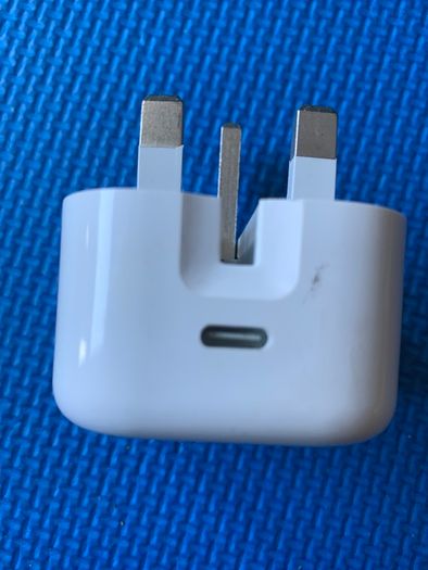 Genuine Apple 20W USB-C Power Adapter / Fast Charger (UK Plug, Model A2305)