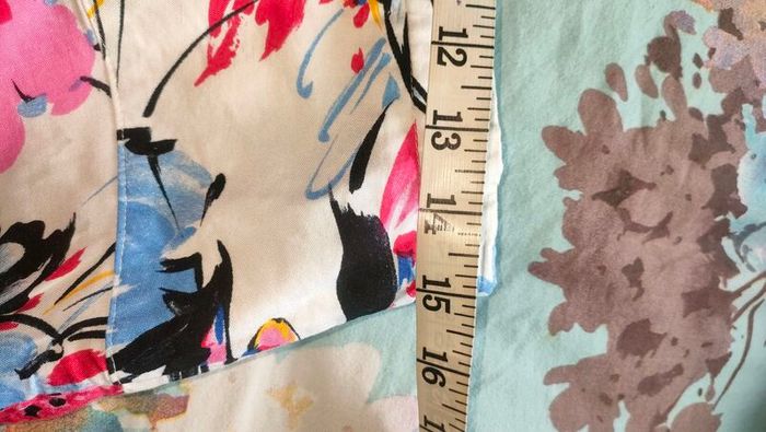 Vintage 80s 90s  floral Midi skirt size small