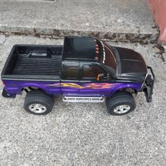 Ford F-350 Battery Powered Radio Controlled Truck. Just the Truck, No Controller
