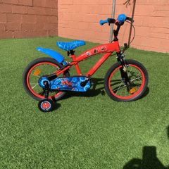 Spiderman kids bicycle with stabilisers, like new