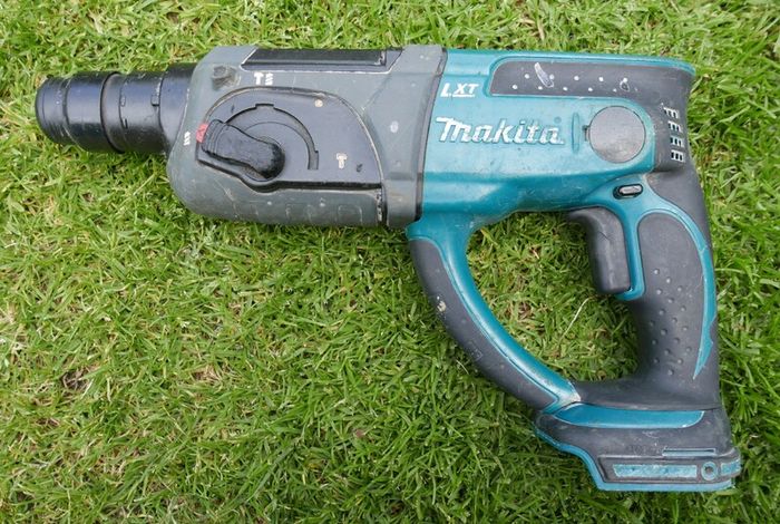 Makita 4 Piece 18v Power Tool Kit (everything works fine)