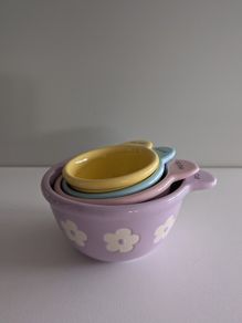 Set of measuring cups