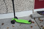 Micro Maxi 3 wheeled kids scooter