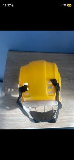 Hurling helmet