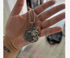 Silever Wolf Necklace - great gift