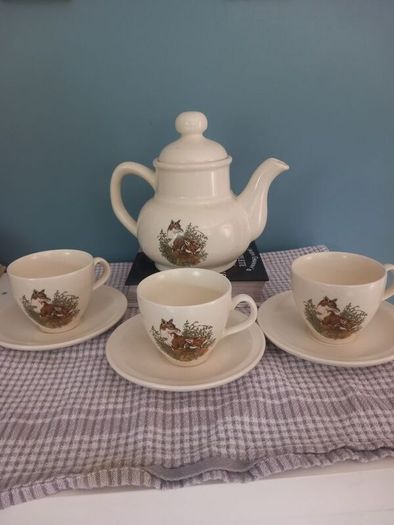 Vintage Carrigaline Pottery Fox 7-Piece Tea Set - Rare Irish Ceramics