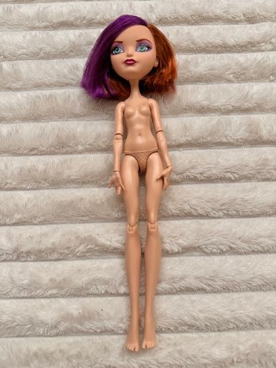 Ever After High Doll Poppy O'Hair 1st Chapter Used Please see photos