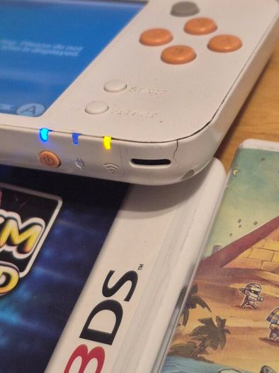 New 2ds XL - white&orange - read description